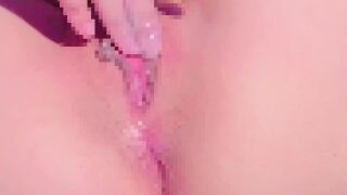 レズビアン 素人 びちょびちょまんこを手マンし続けたら Amateur Japanese Teen Fingering Beautiful Pussy.