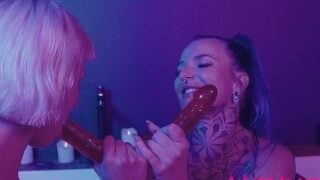 First Lesbian Porno Double Dildo Blowjob Pussy Licking